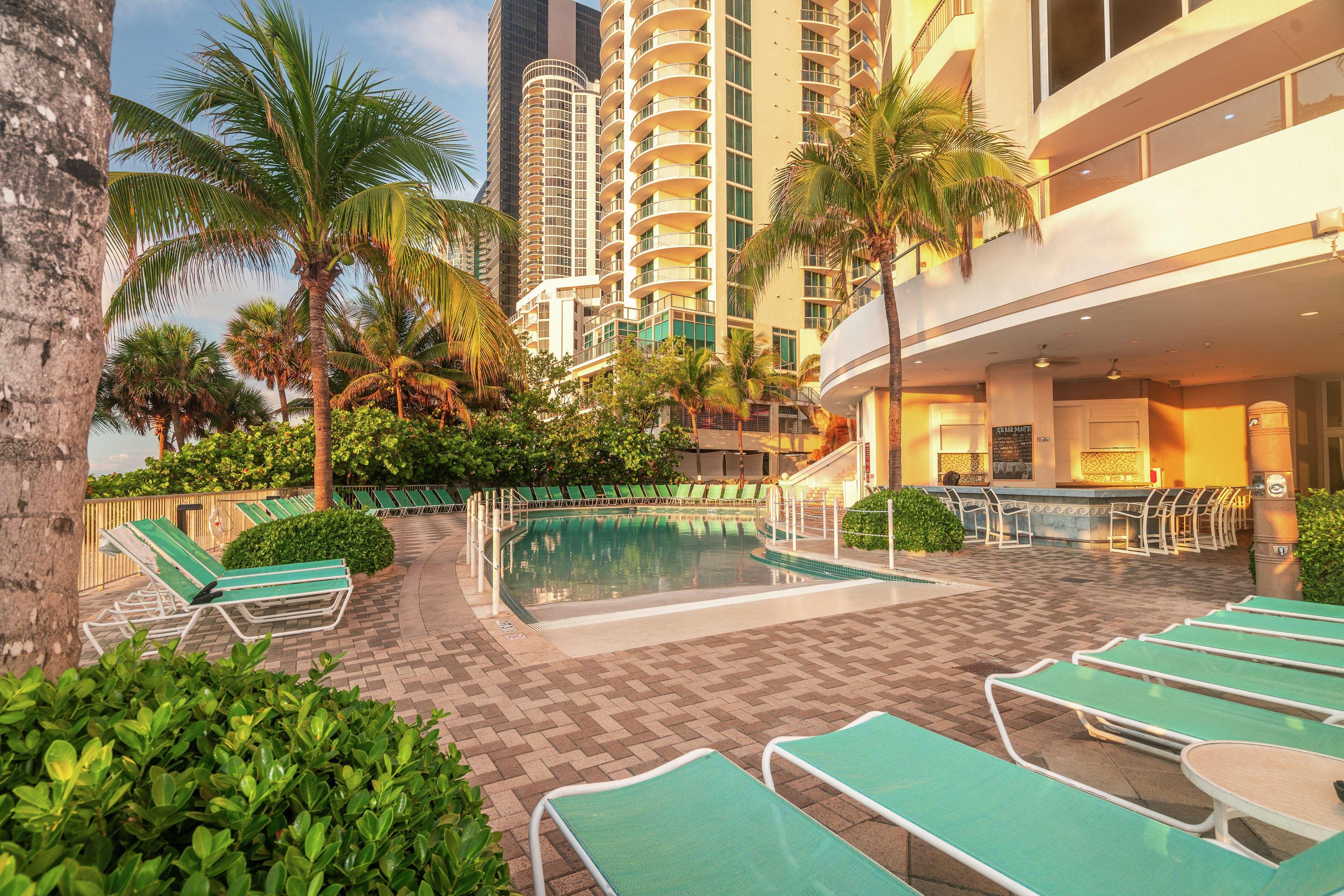 Doubletree By Hilton Ocean Point Resort - North Miami Beach Sunny Isles Beach Eksteriør bilde