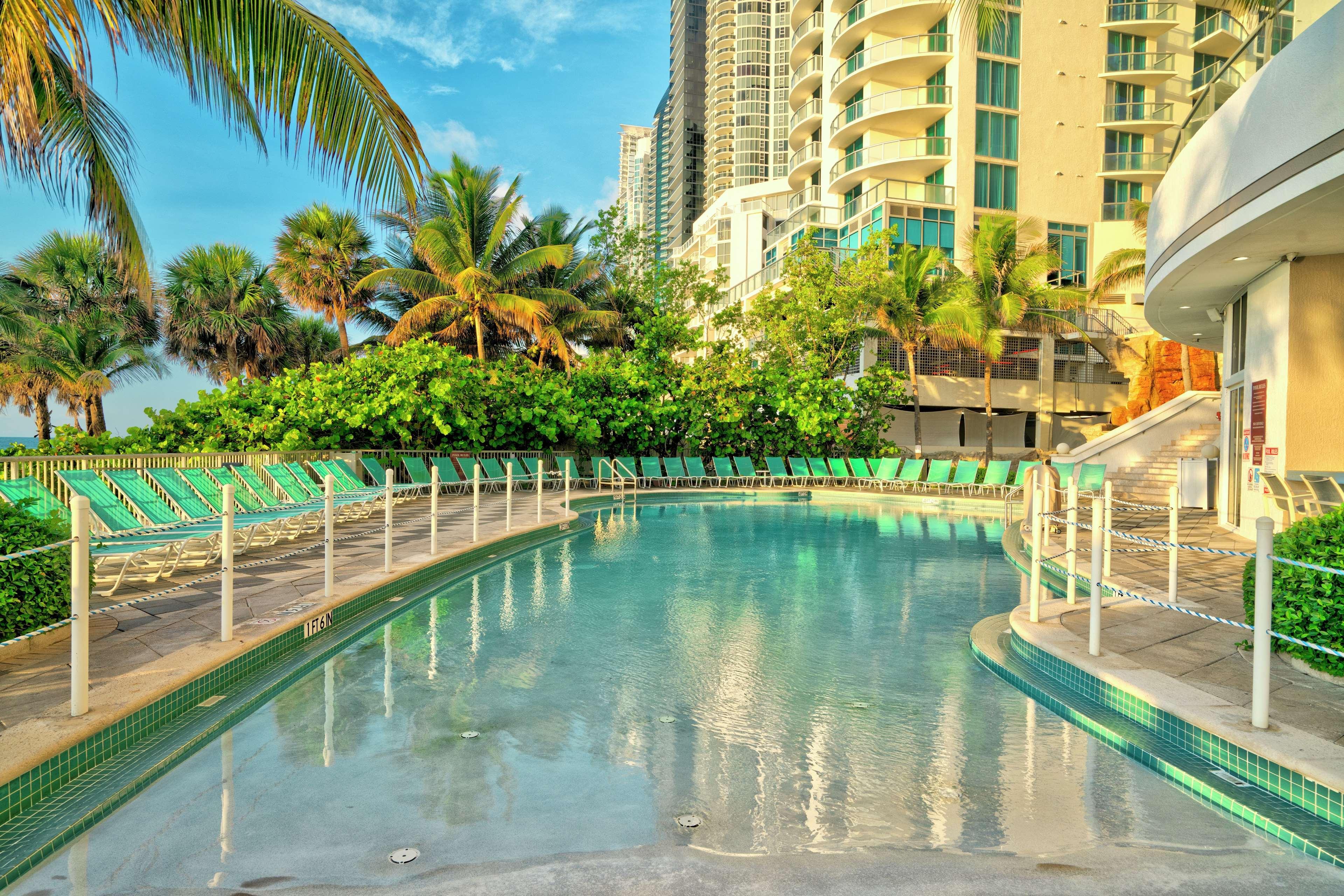 Doubletree By Hilton Ocean Point Resort - North Miami Beach Sunny Isles Beach Eksteriør bilde