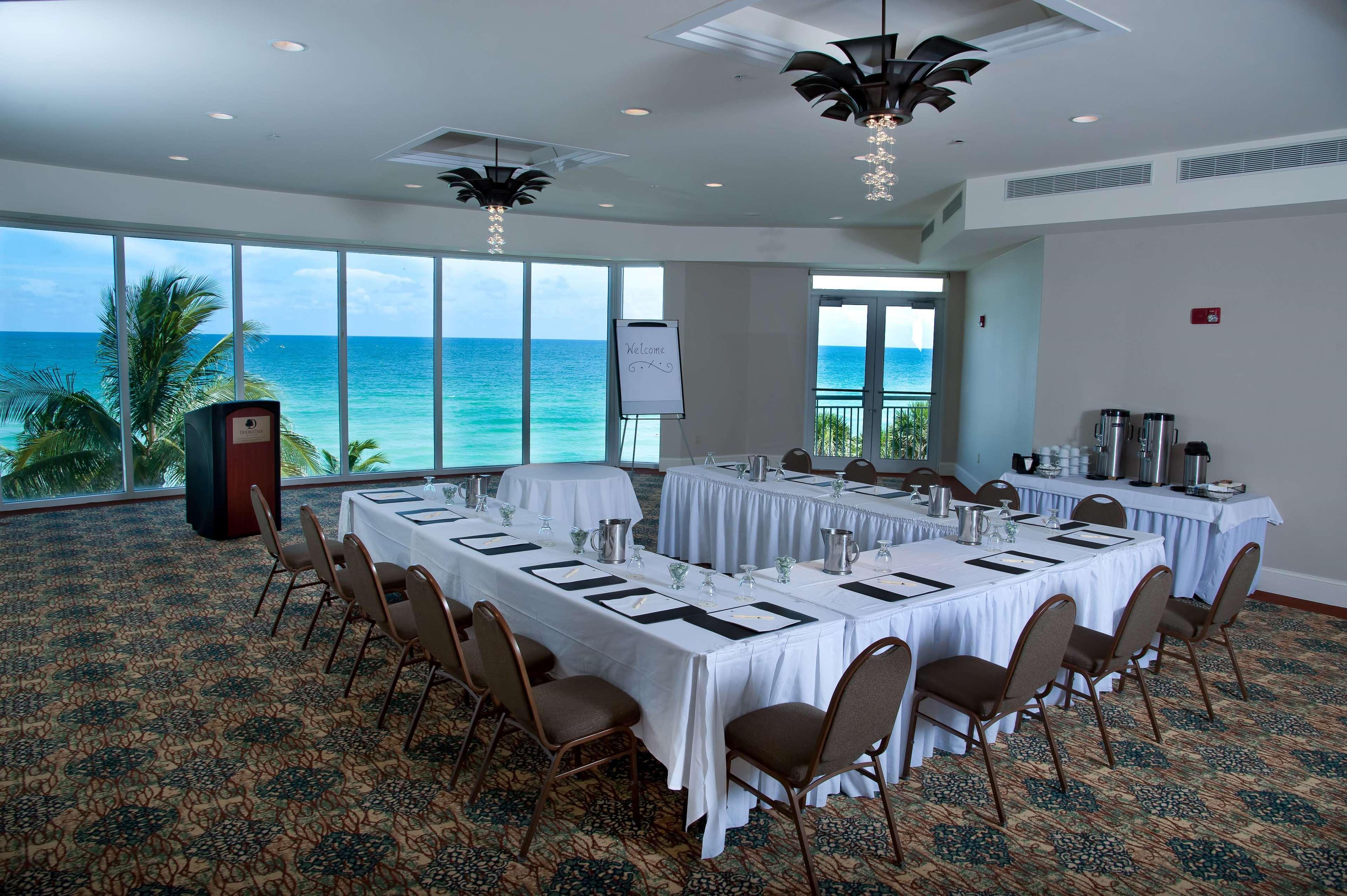 Doubletree By Hilton Ocean Point Resort - North Miami Beach Sunny Isles Beach Eksteriør bilde