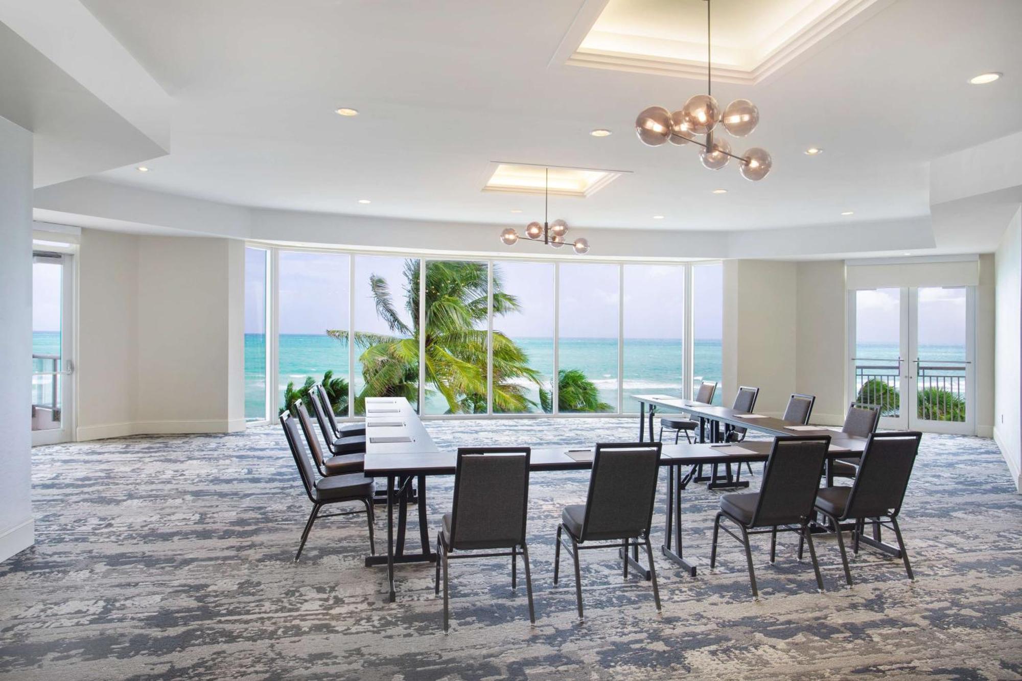 Doubletree By Hilton Ocean Point Resort - North Miami Beach Sunny Isles Beach Eksteriør bilde